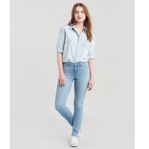 Levi’s 711 Skinny Mid-Rise Jeans - Size 26